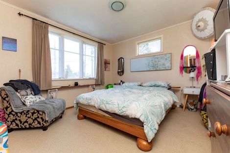 Photo of property in 5 Sherwood Avenue, Te Atatu South, Auckland, 0610