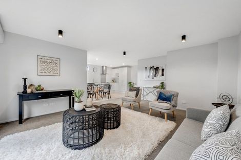 Photo of property in 14e Ropata Avenue, Point England, Auckland, 1072