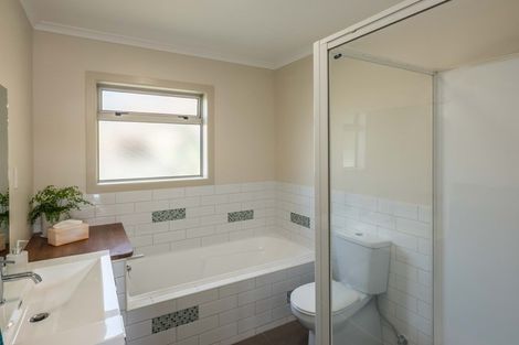 Photo of property in 6 Brydon Way, Paparangi, Wellington, 6037