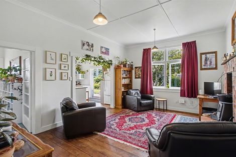 Photo of property in 10 Greenfield Street, Hector, 7822