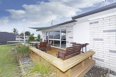 Photo of property in 18 Oakfield Crescent, Pukete, Hamilton, 3200