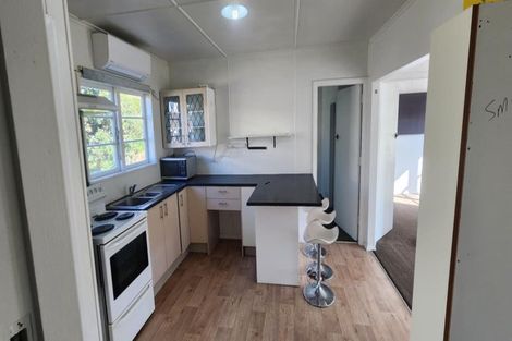 Photo of property in 18 Collins Avenue, Tawa, Wellington, 5028