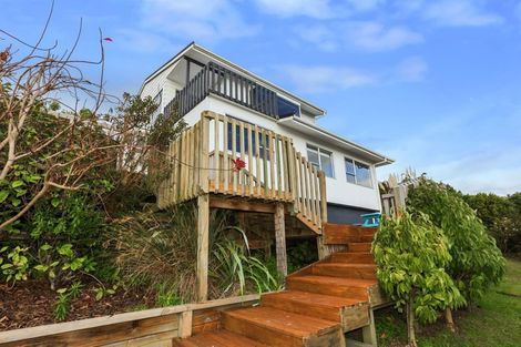 Photo of property in 76 Mercury Way, Whitby, Porirua, 5024