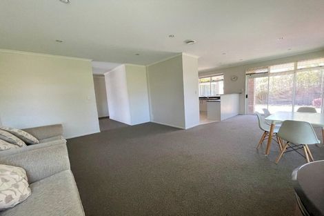 Photo of property in 1 Bartlett Drive, Silverdale, 0932