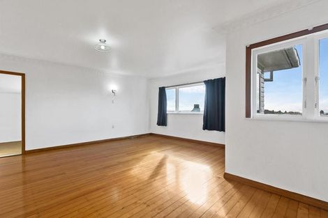 Photo of property in 41 Blockhouse Bay Road, Avondale, Auckland, 1026