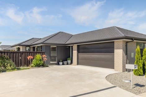 Photo of property in 14 Te Hurunui Drive, Pegasus, 7612
