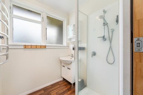 Photo of property in 21 Crewe Crescent, Hokowhitu, Palmerston North, 4410