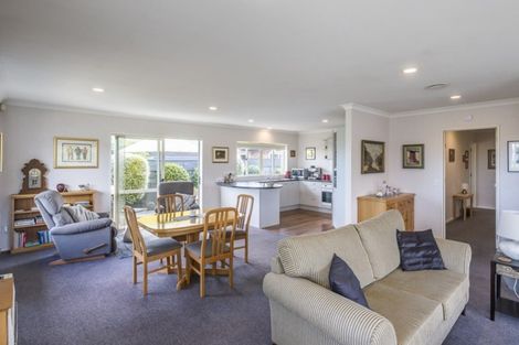 Photo of property in 38 Realm Drive, Paraparaumu, 5032