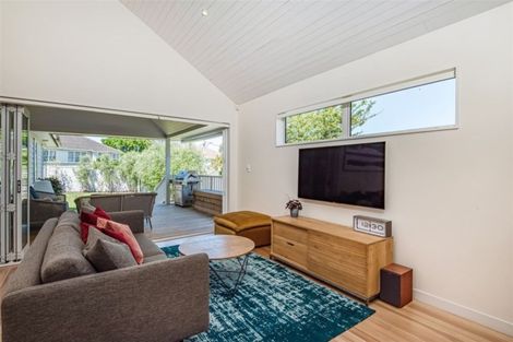 Photo of property in 22 Bardia Street, Belmont, Auckland, 0622