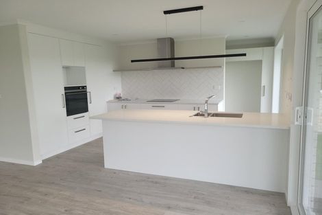 Photo of property in 21 Pukatea Crescent, Owhata, Rotorua, 3010