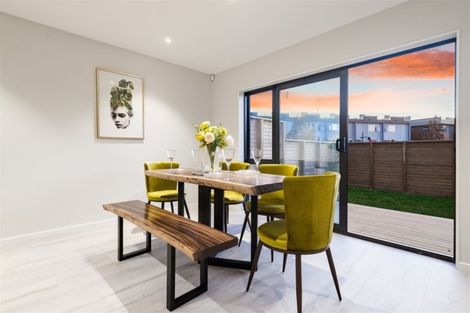 Photo of property in 42 Bordeaux Parade, Te Atatu South, Auckland, 0610