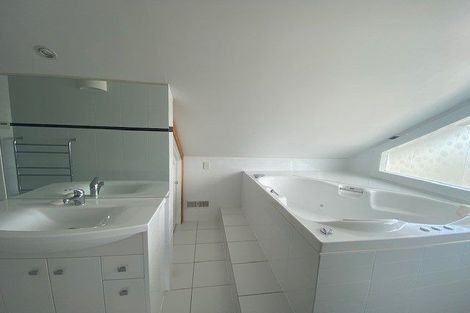 Photo of property in 5-7 Mahoe Street, Eastbourne, Lower Hutt, 5013