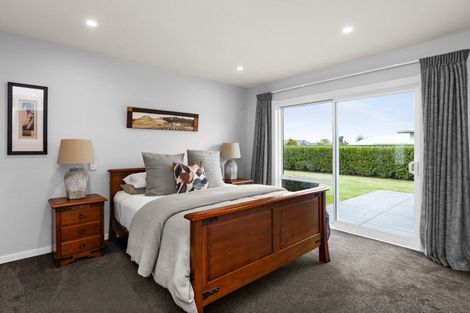 Photo of property in 145 Arataki Road, Havelock North, 4130