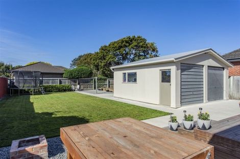 Photo of property in 18 Coopers Road, Dallington, Christchurch, 8061
