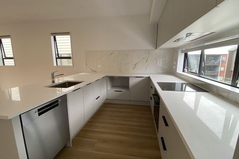 Photo of property in 32c Potter Avenue, Northcote, Auckland, 0627