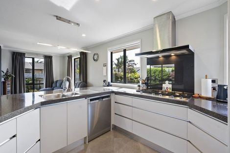 Photo of property in 9 Huetu Place, Bell Block, New Plymouth, 4312