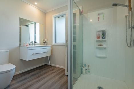 Photo of property in 20 Pegasus Place, Kelvin Grove, Palmerston North, 4414