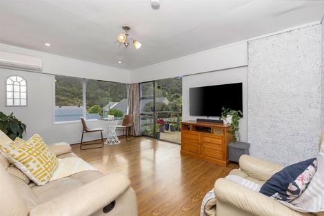 Photo of property in 2/120 Lynn Road, Bayview, Auckland, 0629