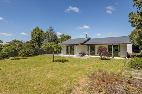 Photo of property in 21a Cross Street, Coalgate, 7673