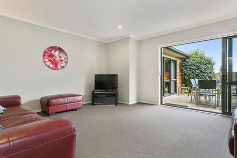 Photo of property in 35 Norfolk Drive, Cambridge, 3434