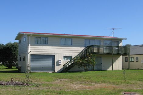 Photo of property in 68 Oyster Drive, Cooks Beach, Whitianga, 3591