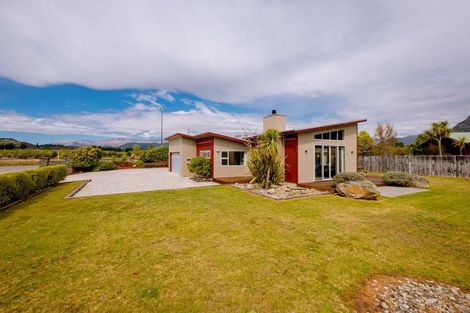 Photo of property in 29 Frye Crescent, Albert Town, Wanaka, 9305