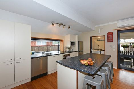 Photo of property in 54 Athlone Crescent, Avalon, Lower Hutt, 5011