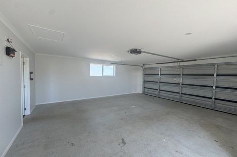 Photo of property in 30 Te Piriti Road, One Tree Point, 0118