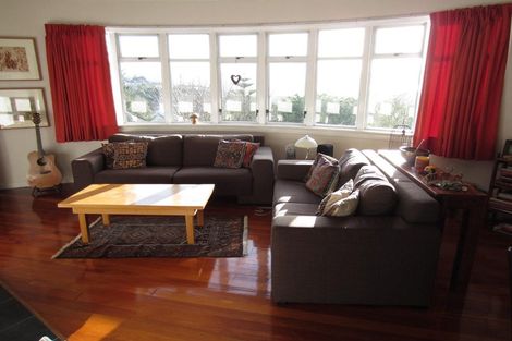 Photo of property in 18 Earls Road, Saint Clair, Dunedin, 9012