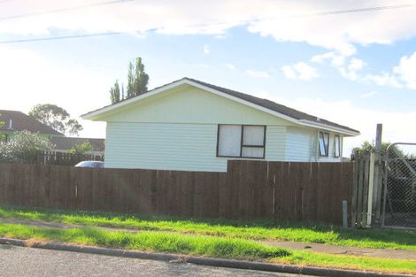 Photo of property in 19 Darnell Crescent, Clover Park, Auckland, 2019