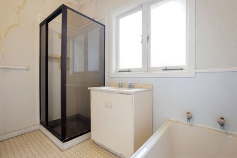 Photo of property in 18 Tamihana Avenue, Fairfield, Hamilton, 3214