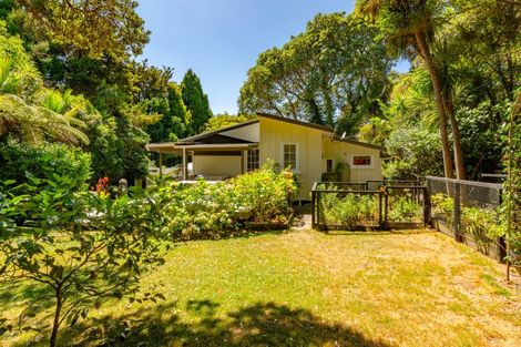 Photo of property in 31 Tane Road, Laingholm, Auckland, 0604