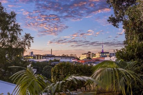 Photo of property in 84a Bassett Road, Remuera, Auckland, 1050