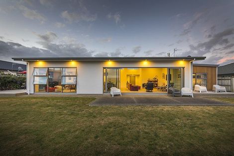 Photo of property in 60 Rodeo Drive, Kelvin Grove, Palmerston North, 4414