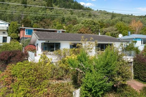 Photo of property in 97 Milton Terrace, Picton, 7220