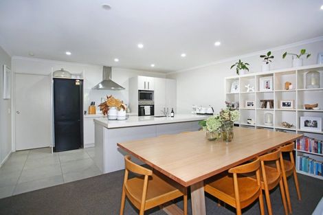Photo of property in 51 Popokatea Drive, Takanini, 2112