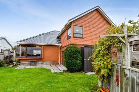 Photo of property in 52 Bayly Road, Blagdon, New Plymouth, 4310