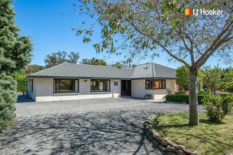 Photo of property in 35 Green Island Bush Road, Blackhead, Dunedin, 9076
