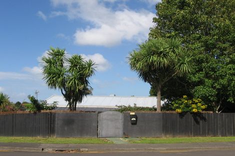 Photo of property in 92 Solar Road, Glen Eden, Auckland, 0602