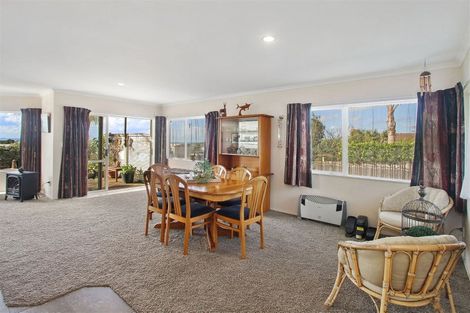 Photo of property in 46 Torkar Road, Clarks Beach, 2122