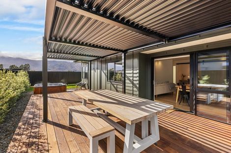 Photo of property in 9 Swan Street, Lake Hawea, 9382