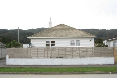 Photo of property in 62 Hewer Crescent, Naenae, Lower Hutt, 5011