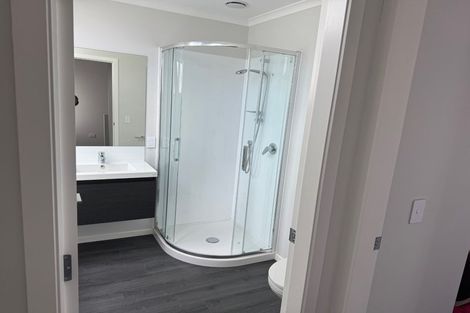 Photo of property in 91c Whites Line East, Waiwhetu, Lower Hutt, 5010