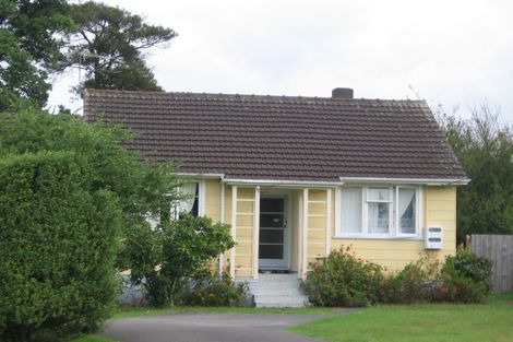 Photo of property in 15 Hill Crescent, New Lynn, Auckland, 0600