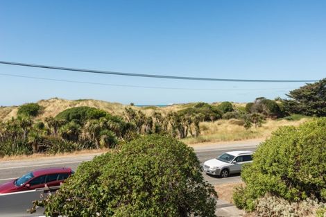 Photo of property in 487 Marine Parade, South New Brighton, Christchurch, 8062