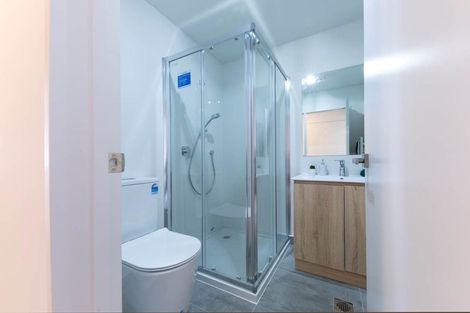 Photo of property in 21 Morihana Close, Glen Eden, 0602