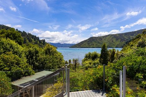 Photo of property in 19 Mccormicks Road, Whatamango Bay, Picton, 7281