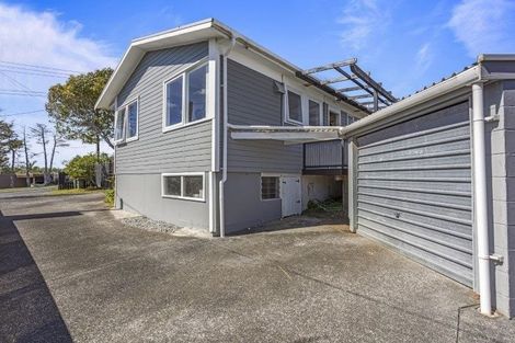 Photo of property in 1/176 Birkdale Road, Birkdale, Auckland, 0626