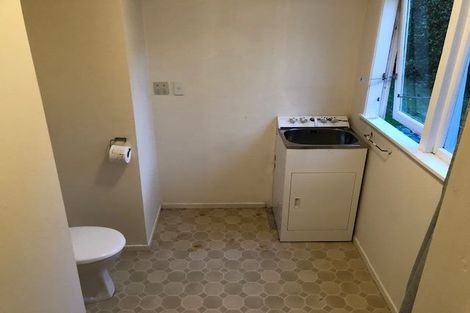 Photo of property in 4 Grenfell Drive, Karori, Wellington, 6012