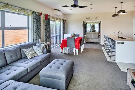 Photo of property in 25 Paparoa Crescent, Aotea, Porirua, 5024
